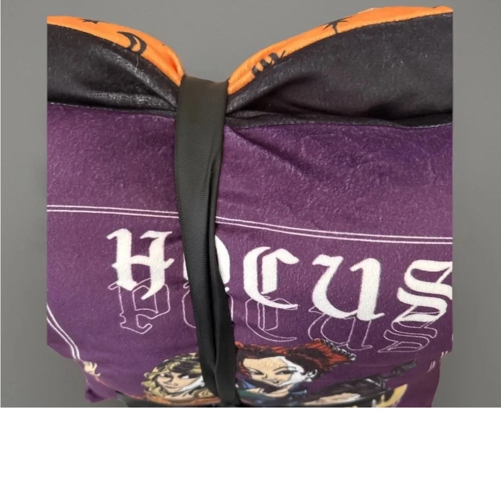 Disney Pillows Hocus Pocus Set Of 2 Squishy Halloween 14”x14”